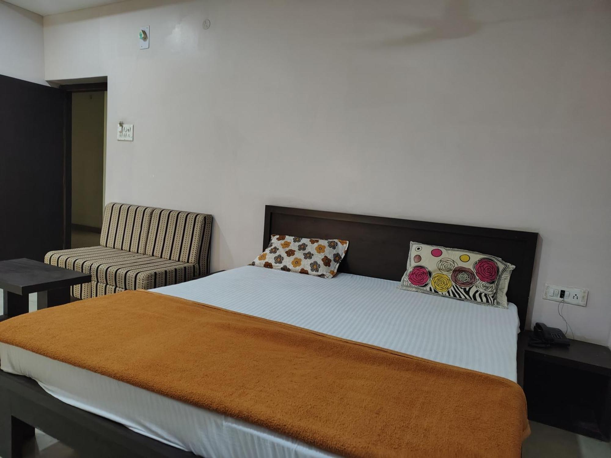 Hotel Indraprasth Balangir Exterior photo